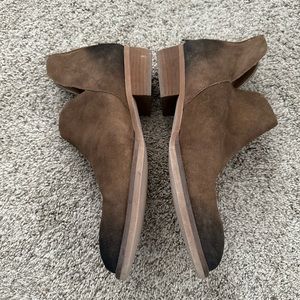 Vaneli Brown Ombré Distressed Ankle Booties Size 10